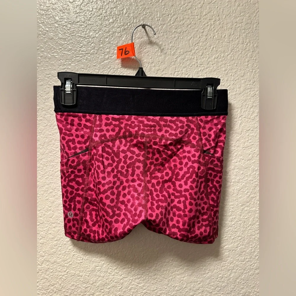 Lululemon biker shorts A76 - Picture 2 of 3